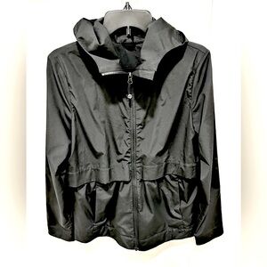 Lululemon rain jacket SZ 8